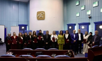 Меџити: Чаир со 13 нови решенија за вработување во образованието