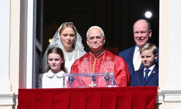 Папата Лав Четиринаесетти: Богатството не се чува, туку се дели со сиромашните