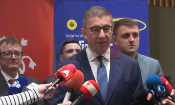 Мицкоски: Бројките од анкетите не мотивираат дополнително да работиме, како Влада правиме се за да испорачаме што е можно повеќе за граѓаните