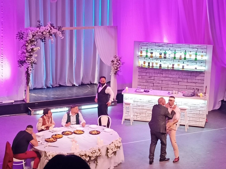 Претстава „Тестостерон“ вечер повторно на програмата на Фестивалот 5-РЕ