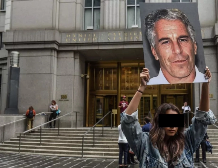 Моден агент запознавал малолетнички со Епстин и го молел да има секс со нив