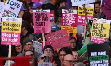 Половина милион луѓе протестираа против екстремната десница во Лондон, тврдат организаторите