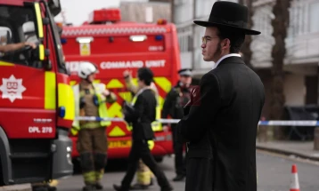 Седум лица тешко повредени во Англија откако автомобил удрил во пешаци