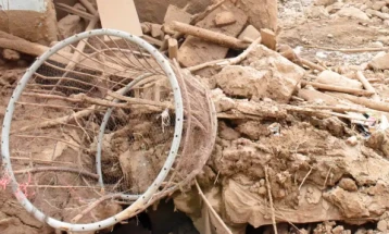 Најмалку 17 загинати и 26 повредени во разорни поплави и свлечишта во Авганистан