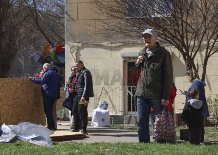 Тројца загинати, меѓу кои и 13-годишно момче, при руско бомбардирање на Краматорск