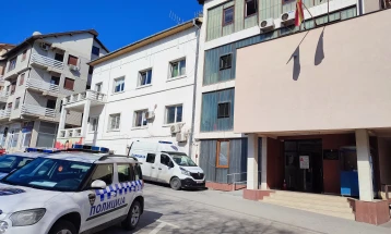 Privohet nga liria 27-vjeçari nga Rosomani i cili me një mjet të mprehtë vrau nënën e tij