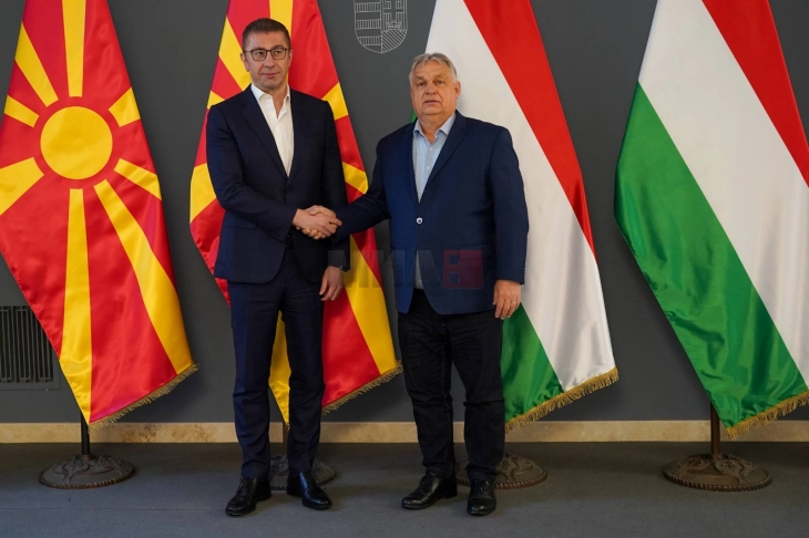 Mickoski në takim me Orbanin: Maqedonia dhe Hungaria po ndërtojnë një partneritet të fortë strategjik, ekonomia është në fokus