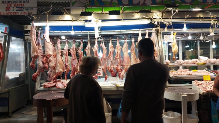 Контроли на грчкиот пазар на храна и гориво во пресрет на Велигден