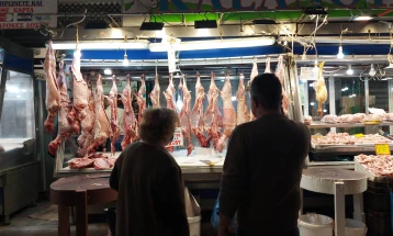 Контроли на грчкиот пазар на храна и гориво во пресрет на Велигден