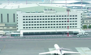 Аеродромот во Кувајт нападнат со дронови