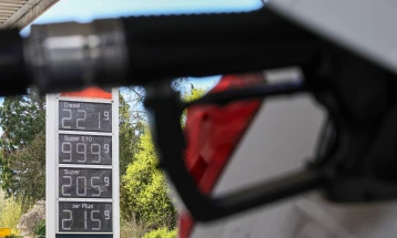 На сила новите мерки за цените на горивата на бензинските станици во Германија