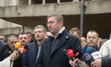 Mickoski në hapjen e Shtëpisë së kulturës 