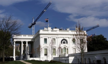 Судија ги запре работите на балската сала на Трамп во Белата куќа