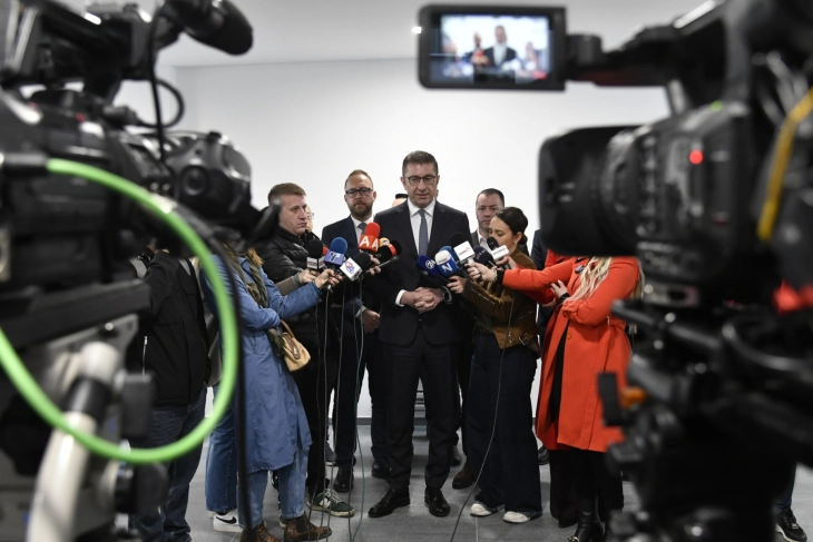 Mickoski: Situata me karburantet është e qëndrueshme, qytetarët të jenë të qetë, energjia elektrike nuk do të shtrenjtohet