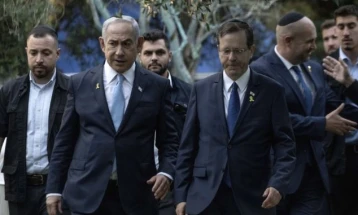 Херцог доби дополнителни материјали за барањето на Нетанјаху за помилување