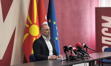 Filipche: Gov't pushing the country and its citizens into isolation and poverty