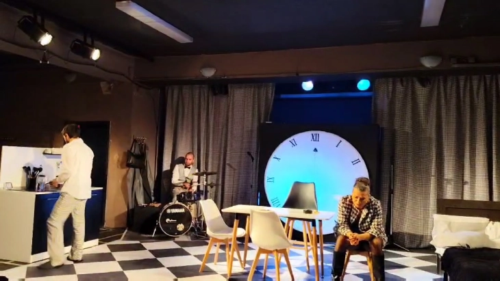 Премиера на „Саатот“ во прилепскиот театар, прва претстава од годинашнава програма