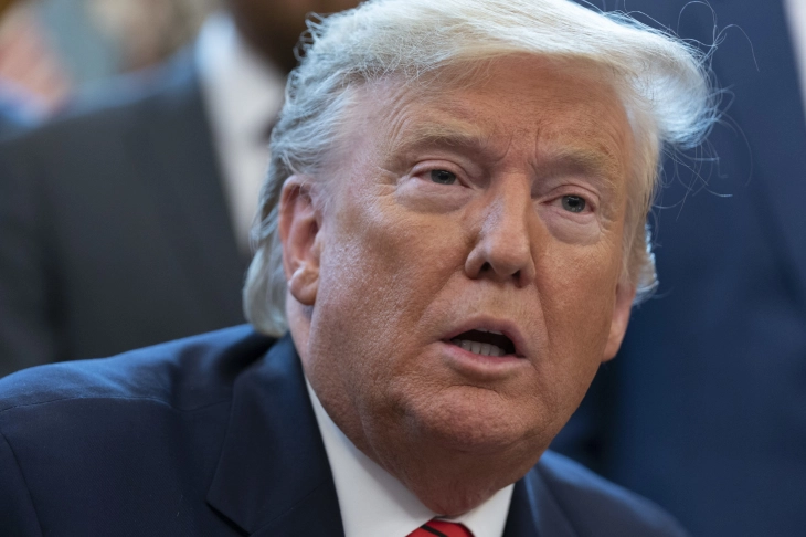 Трамп: Иранскиот режим побара прекин на огнот