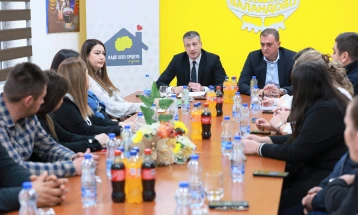 Перински на средба со градоначалниците на Валандово и Неготино,  во фокусот мерки за подобрување на финансиската одржливост