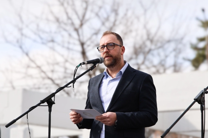 Министерот Љутков во посета на манастирскиот комплекс во Лешок