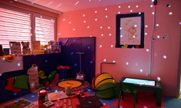 Градоначалникот Ѓорѓиевски донираше реквизити за сензорна соба во градинка во Кисела Вода