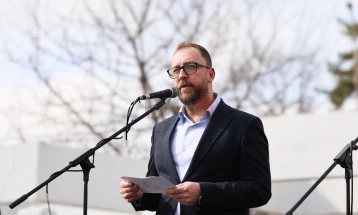 Ministri Lutkov për vizitë në kompleksin e Manastirit në Leshkë