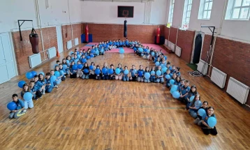 „Светот е поубав кога сме сите заедно“ – ООУ „Св. Јоаким Крчовски“ го одбележа Денот на аутизмот