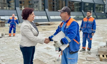 Просторот пред салата „Расадник“  добива нов, урбан лик