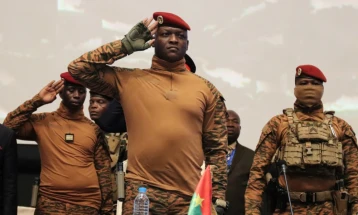 Траоре: Луѓето мора да заборават на демократијата