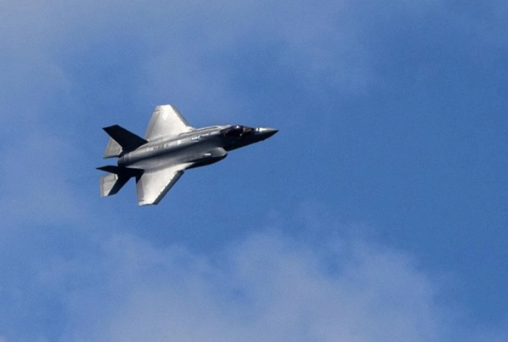 Руски авион-ловец Су-30 се урна над Крим