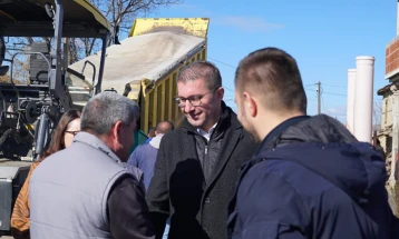 Премиерот Мицкоски на увид во изградба на нова училишна зграда во Илинден (во живо)