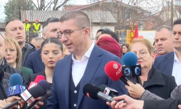 Мицкоски: Во моментов имаме доволно нафтени деривати, нема потреба од ограничувања