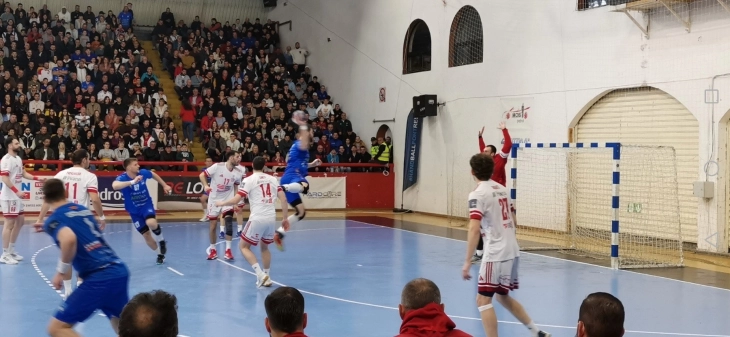 Два гола предност за Охрид на полувремето со Олимпијакос