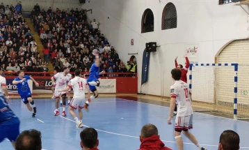 Два гола предност за Охрид на полувремето со Олимпијакос