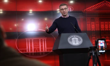 Mickoski për protestën e paralajmëruar për provimin e jurisprudencës: Mbështetet nga një parti opozitare e cila për 20 vite nuk arriti ta zgjidhë këtë çështje