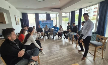 Млади од Кочани и Виница се обучуваа за претприемништво по светски признатата ЦЕФЕ методологија