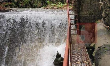 ,,Комуналец