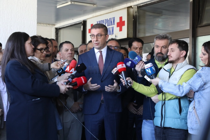 Мицкоски за можни нови мерки: Владееме со ситуацијата, нема да избрзуваме со потези и нема да носиме решенија под притисок