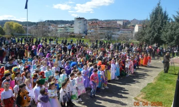 Светот на детската фантазија продефилира низ Делчево