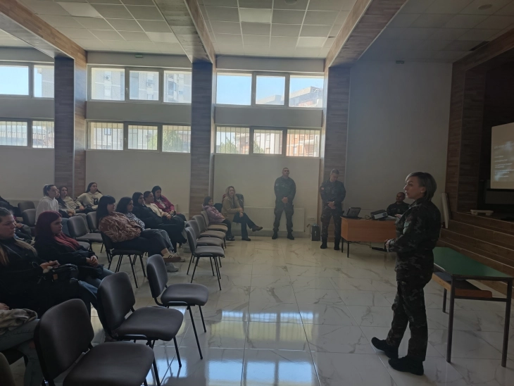 Презентирани можностите за воена кариера пред учениците во Делчево