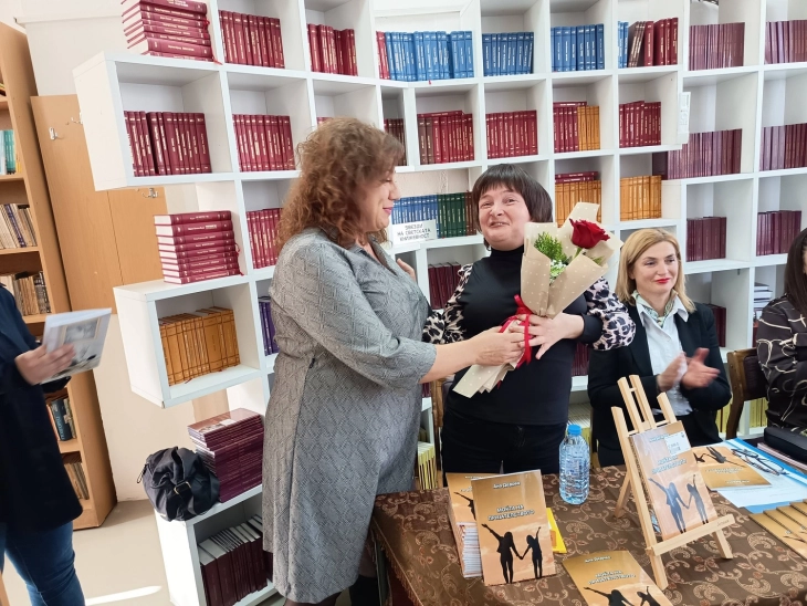 Промовирани две книги од Ана Дедова