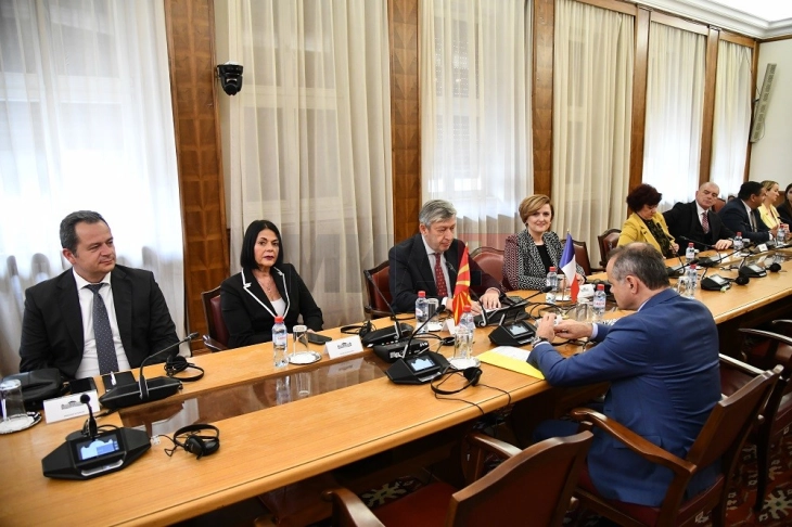 Tre ambasadorë të rinj do të prezantojnë platformat për aktivitete diplomatike para Komisionit për Politikë të Jashtme