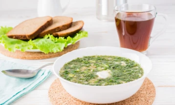 Supë pranverore me hithra