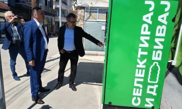 Јанчев: Кавадарци е прва општина во која вендинг машина се поставува на јавен простор