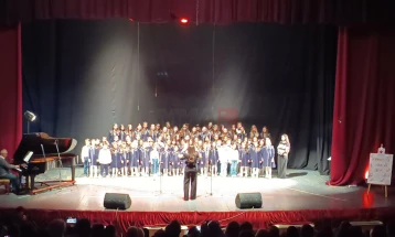 Хуманитарниот Велигденски концерт во Тетово привлече масовна посетеност