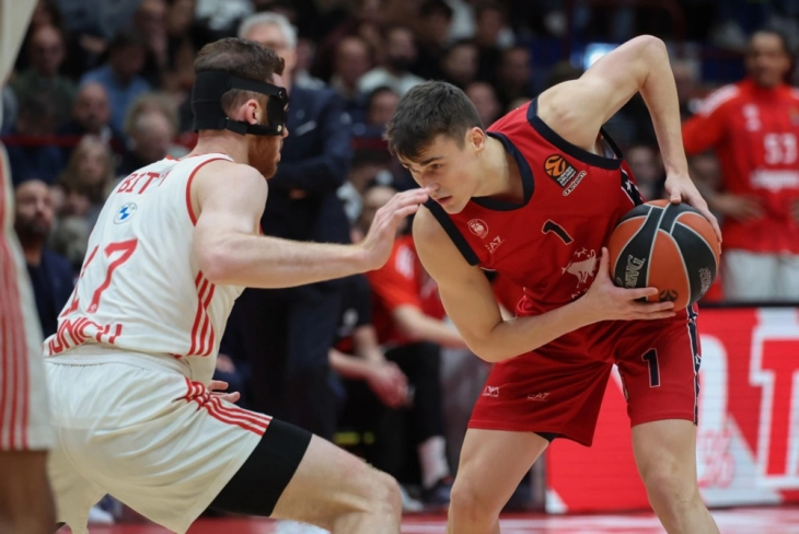 Дабл-дабл на Димитријевиќ во победата против Болоња