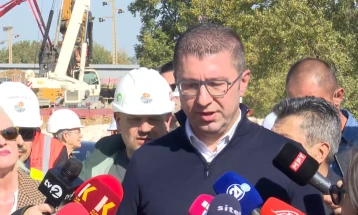 Mickoski për vizitë në Shuto Orizare