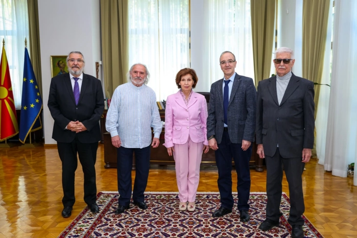 Сиљановска-Давкова прими претставници на Иницијативниот одбор за именување на големата концертна сала во Македонската филхармонија со името „Маестро Ванчо Чавдарски“