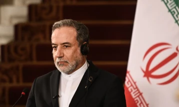 Арагчи: САД треба да изберат дали сакаат прекин на огнот или продолжување на војната преку Израел