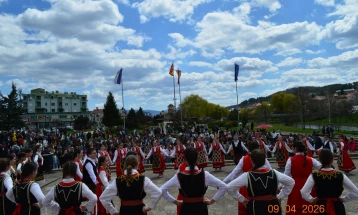 Делчево – Велигденска изложба со хуманитарен карактер ги обедини креативноста и традицијата